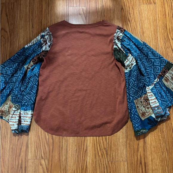 UPCYCLED, ONE-OF-A-KIND!! BOHEMIAN - HIPPIE TEE WITH BELL SLEEVES! PEACE SIGN! - Picture 8 of 8